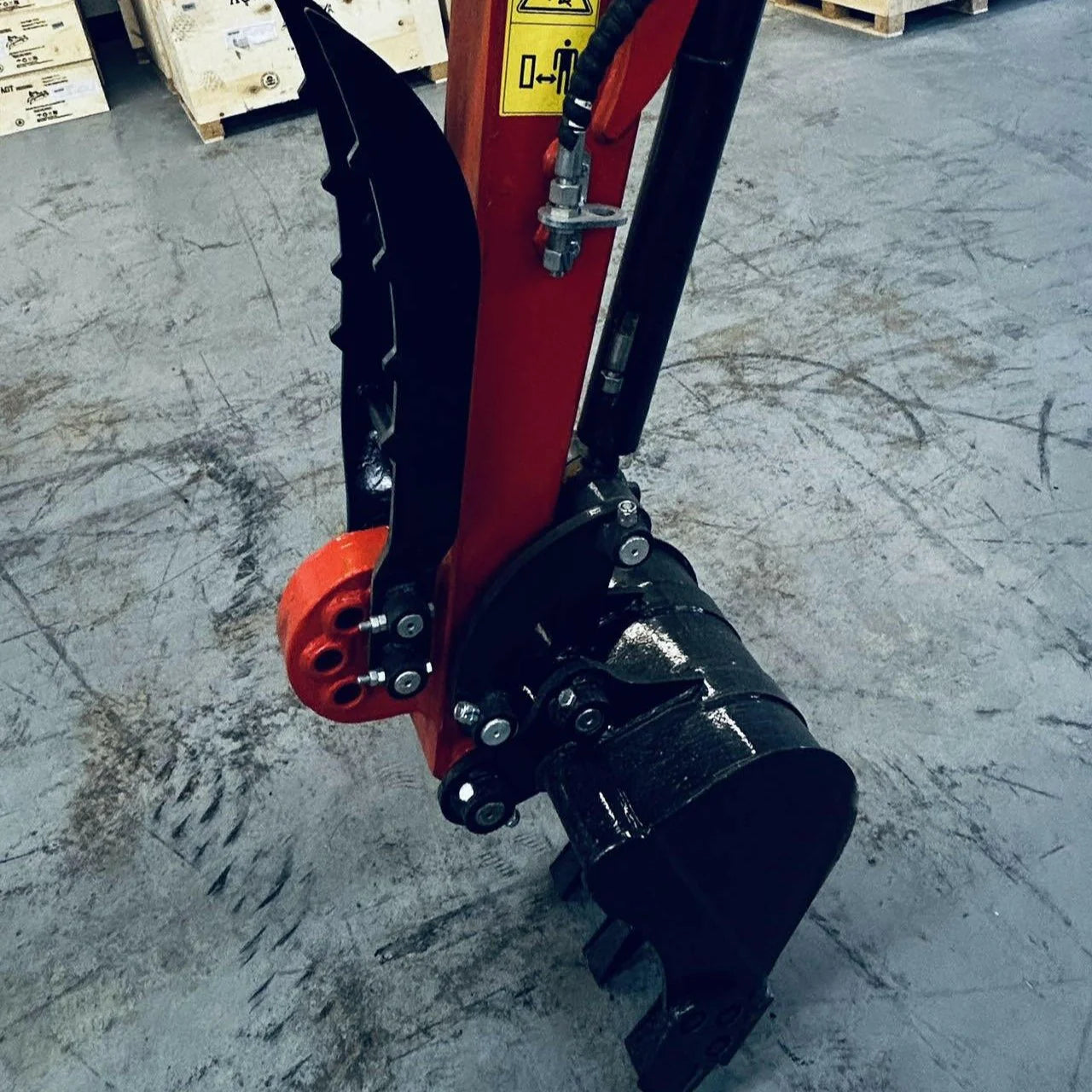 AGT-KU18E 1.8-Ton 13.5 HP Mini Excavator with Kubota Engine