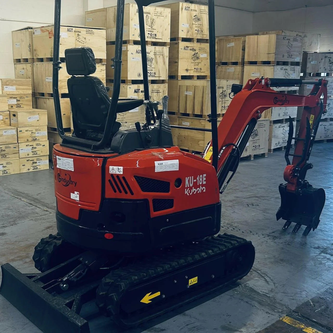 AGT-KU18E 1.8-Ton 13.5 HP Mini Excavator with Kubota Engine
