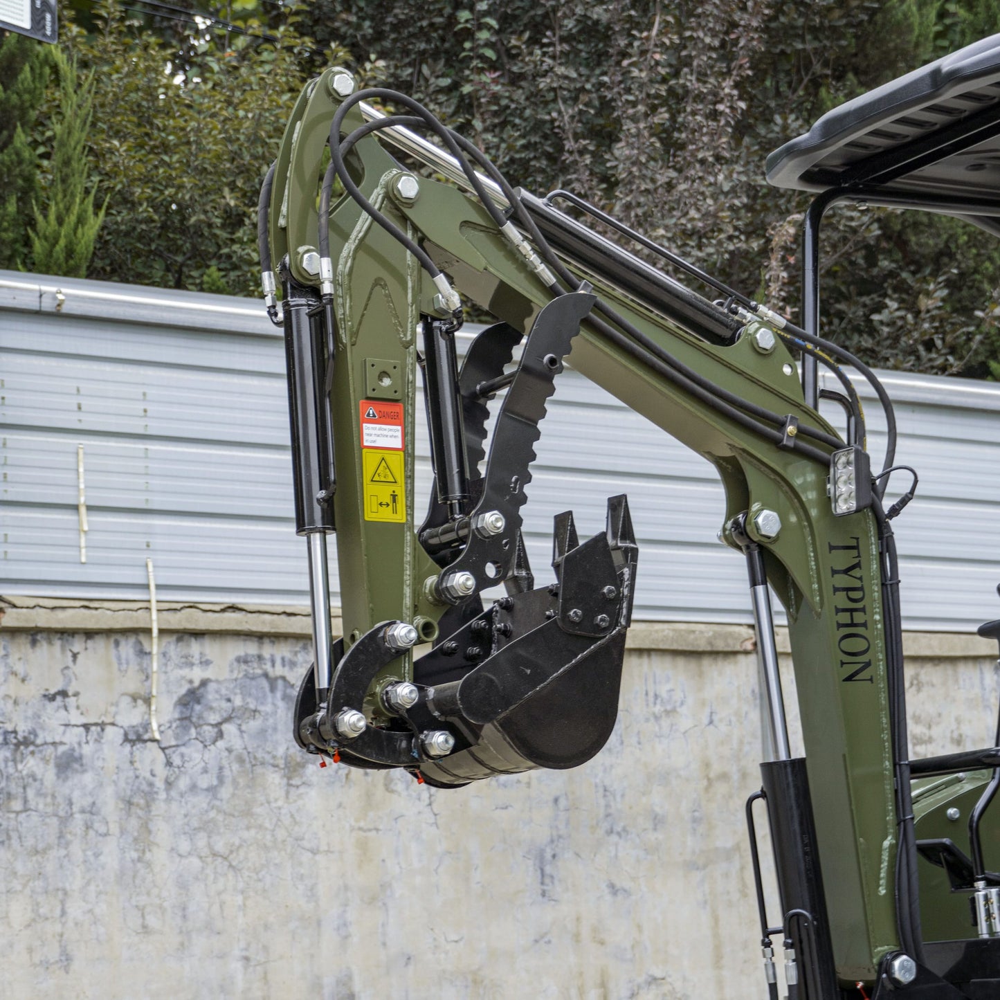 TYPHON TERROR XIII PRO STORM Mini Excavator – 1.3 Ton Trench Digger with Canopy, Hydraulic Thumb Clip, 22.1hp Honda Engine USA