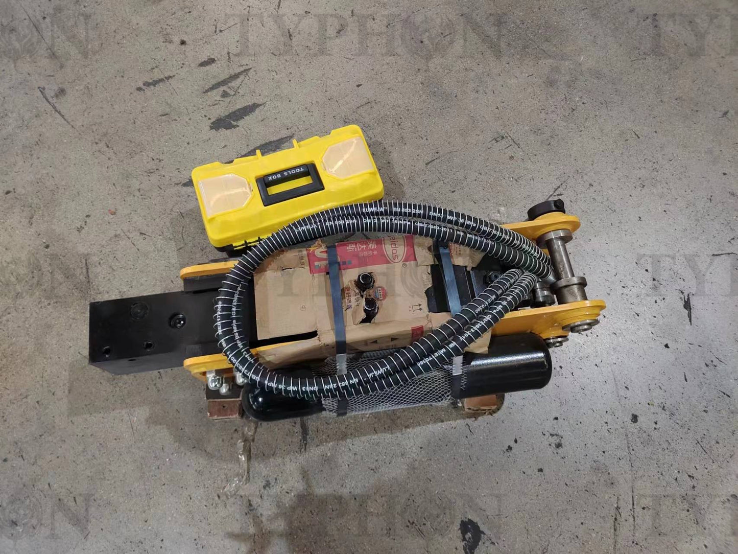 2.5 ton Mini Excavator Attachment Hydraulic Hammer Top Type Rock Breaker Generic