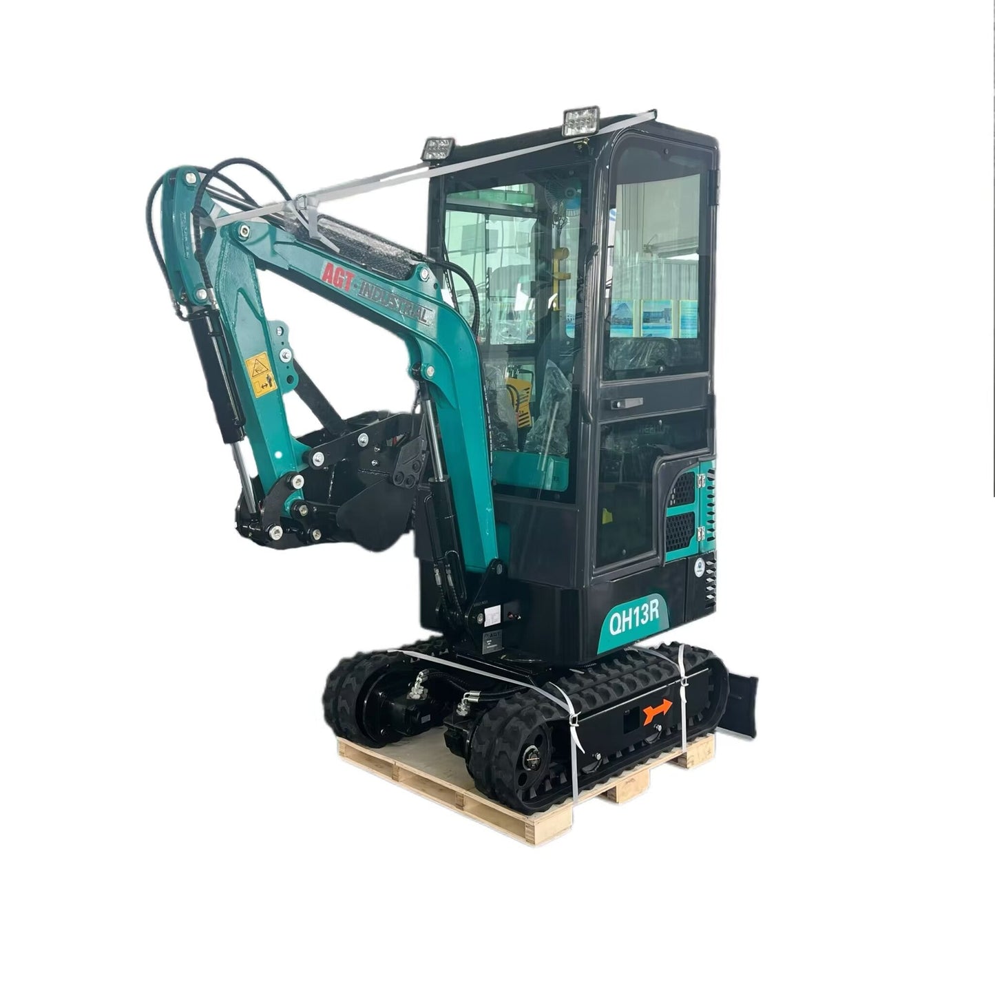 AGT-QH13R 1-Ton 13.5 HP Gasoline Mini Excavator With Enclosed Cab