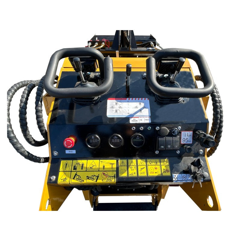 AGT-MX-CRT23 0.7-Ton 24HP Stand-On Mini Skid Steer With RATO Engine