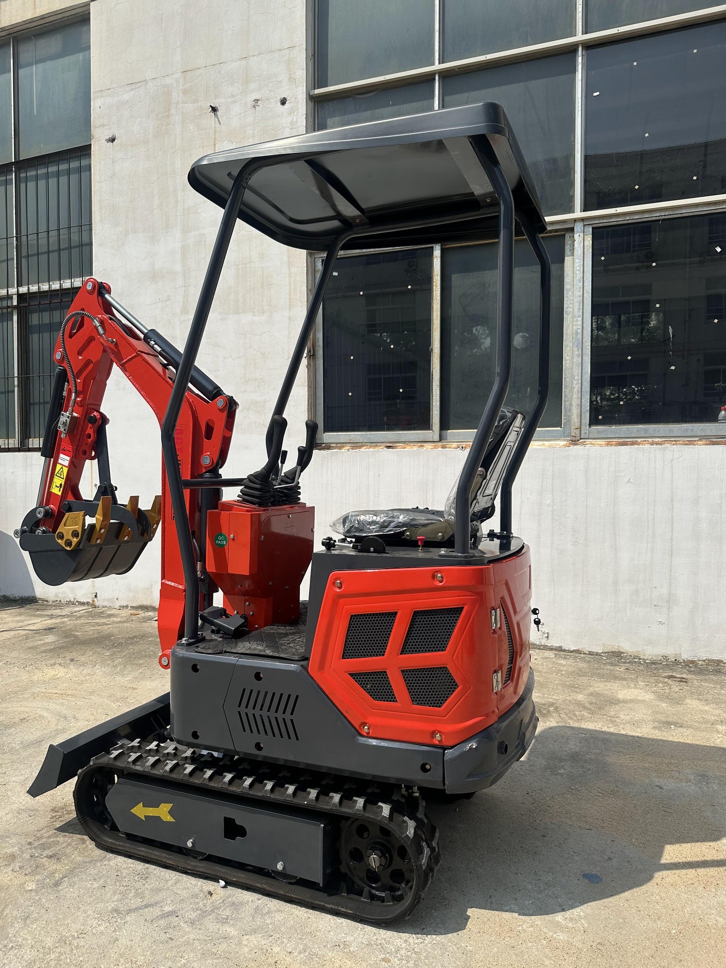 AGT-DJ14 1-Ton 13.5 HP Gasoline Mini Excavator With B&S Engine
