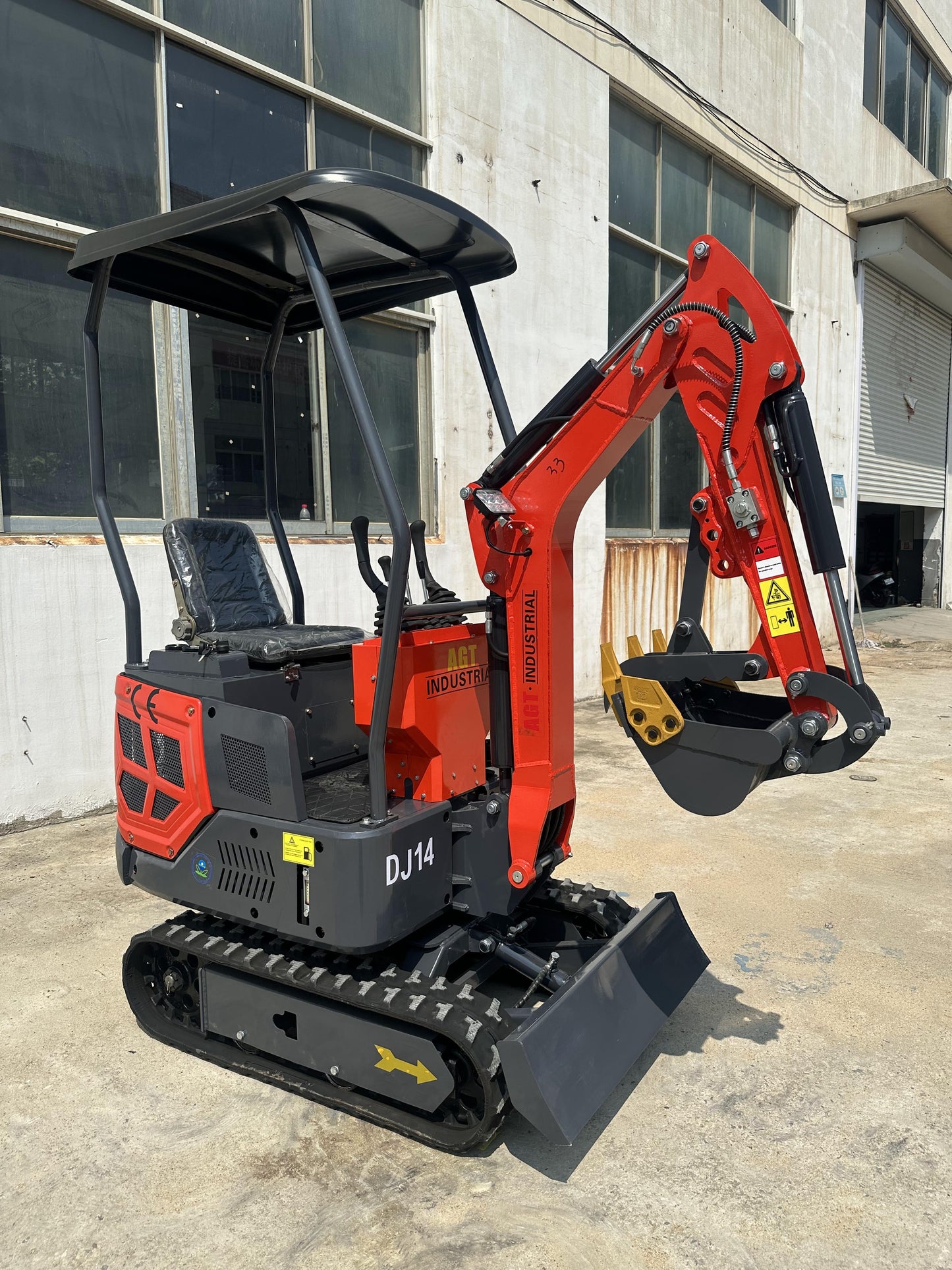 AGT-DJ14 1-Ton 13.5 HP Gasoline Mini Excavator With B&S Engine