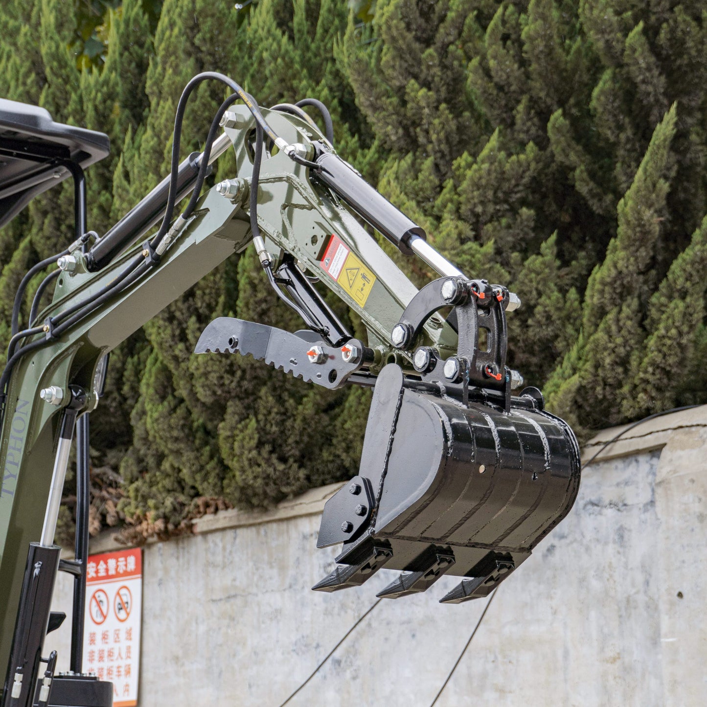 TYPHON TERROR XIII PRO STORM Mini Excavator – 1.3 Ton Trench Digger with Canopy, Hydraulic Thumb Clip, 22.1hp Honda Engine USA