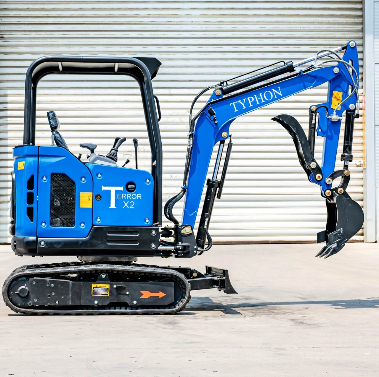 TYPHON TERROR X2 STORM Mini Excavator 2.5 Ton Diesel Kubota V1505 25HP Engine USA