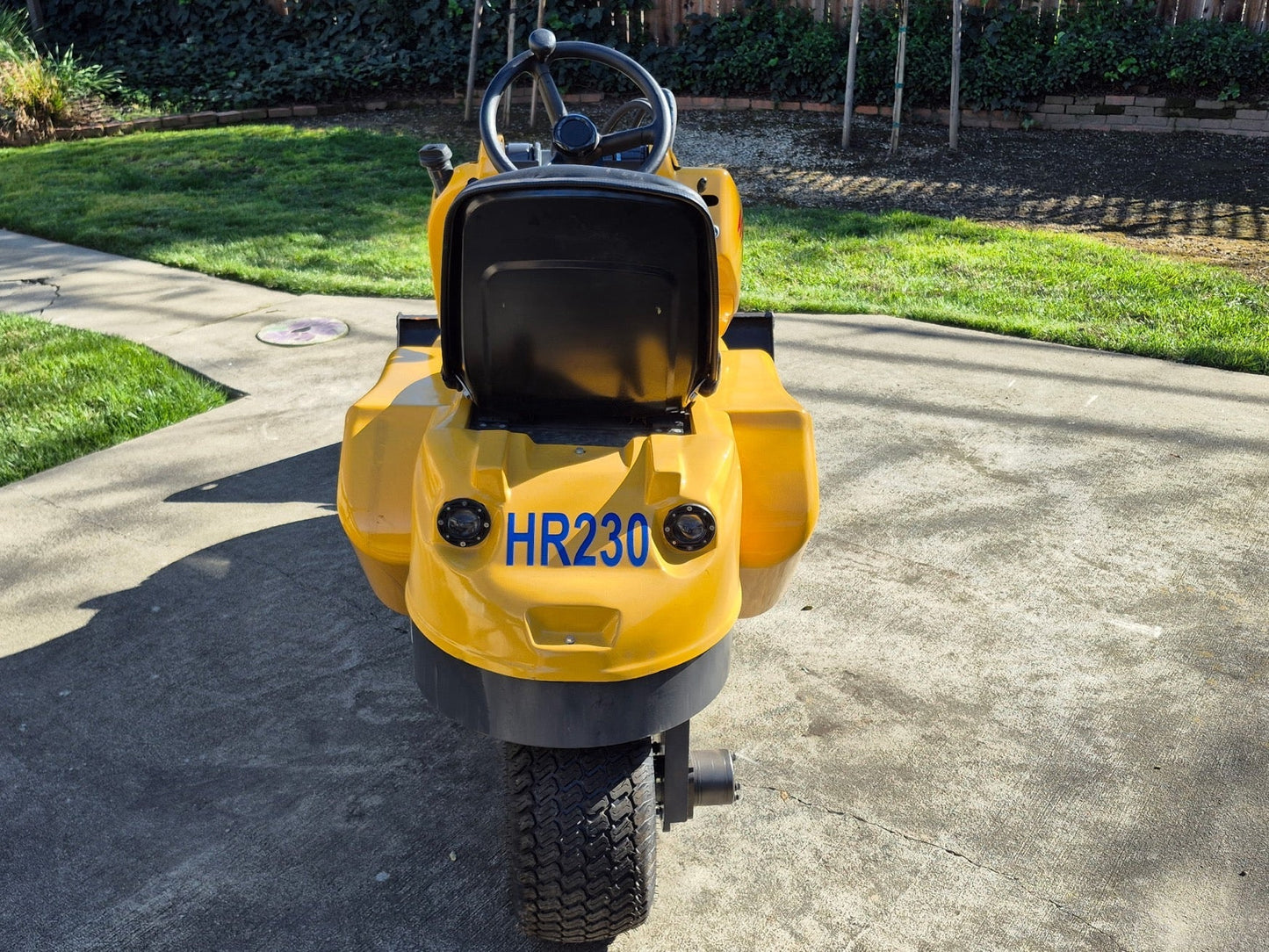 AGT-HR230 0.7-Ton 23HP Mini Track Loader With RATO Engine