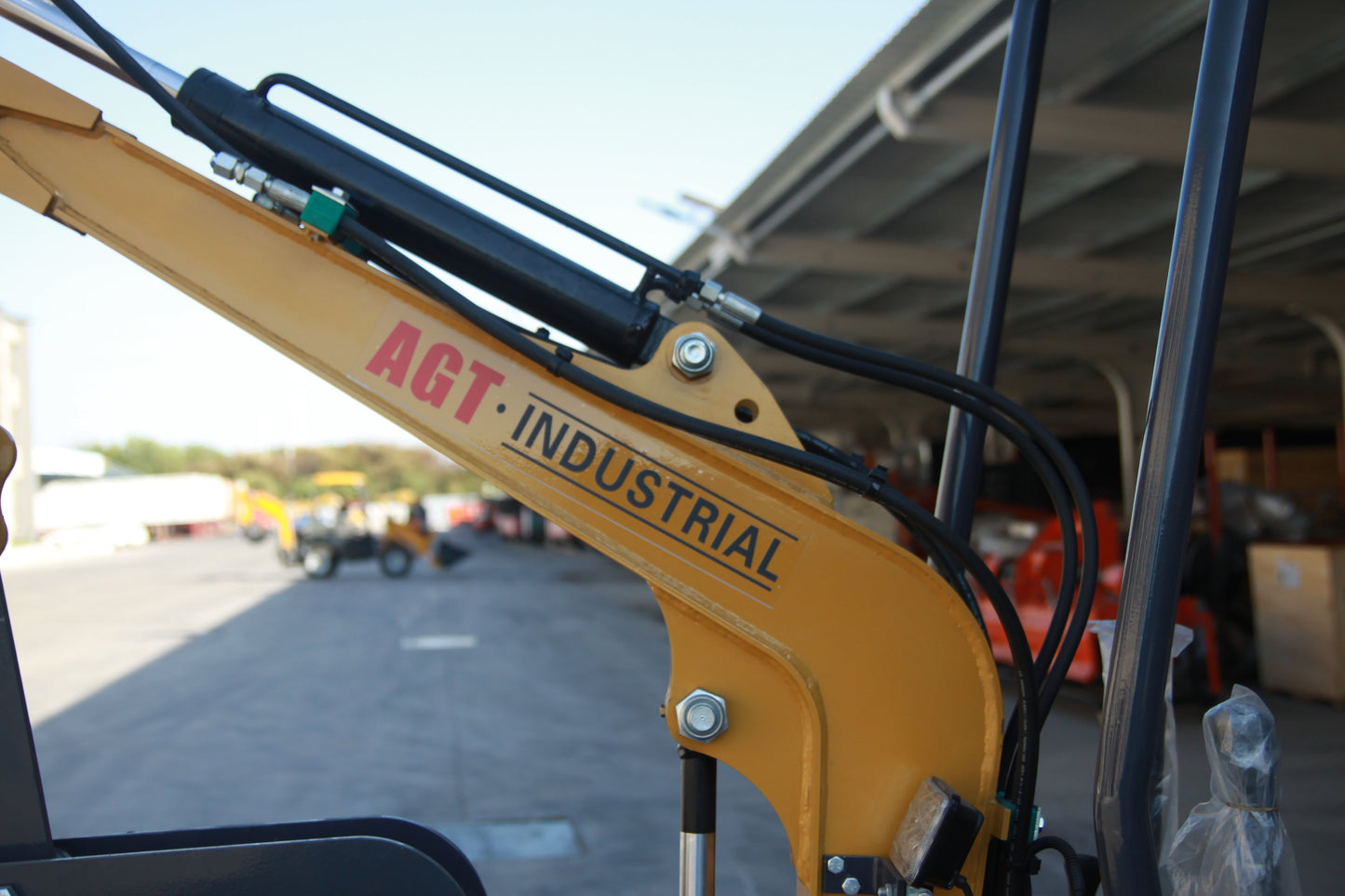 AGT-DM12-C 1-Ton 13.5 HP Gasoline Mini Excavator with B&S Engine