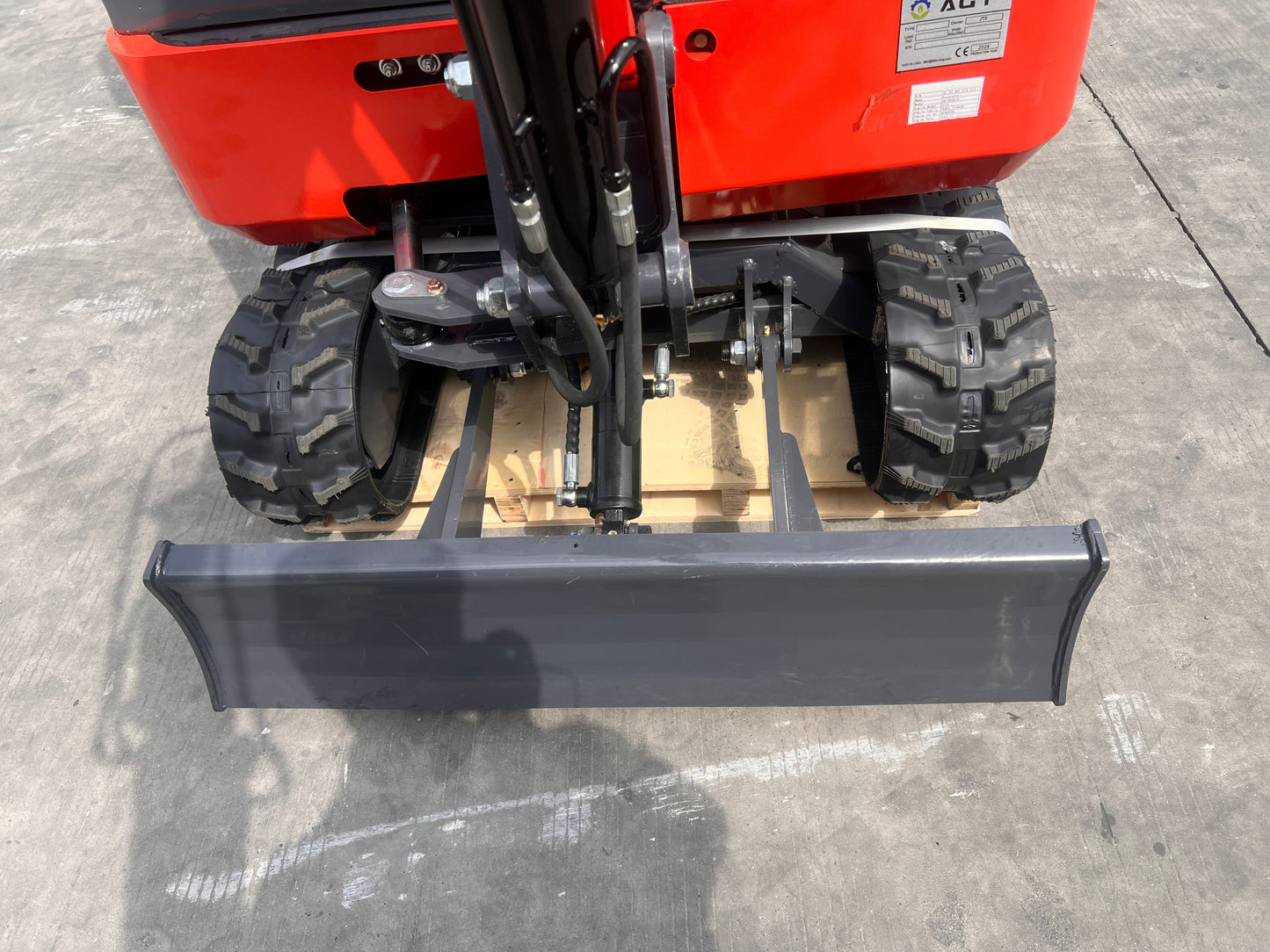 AGT-KH18K-C 1-Ton Mini Excavator with Side Swing and Pilot System