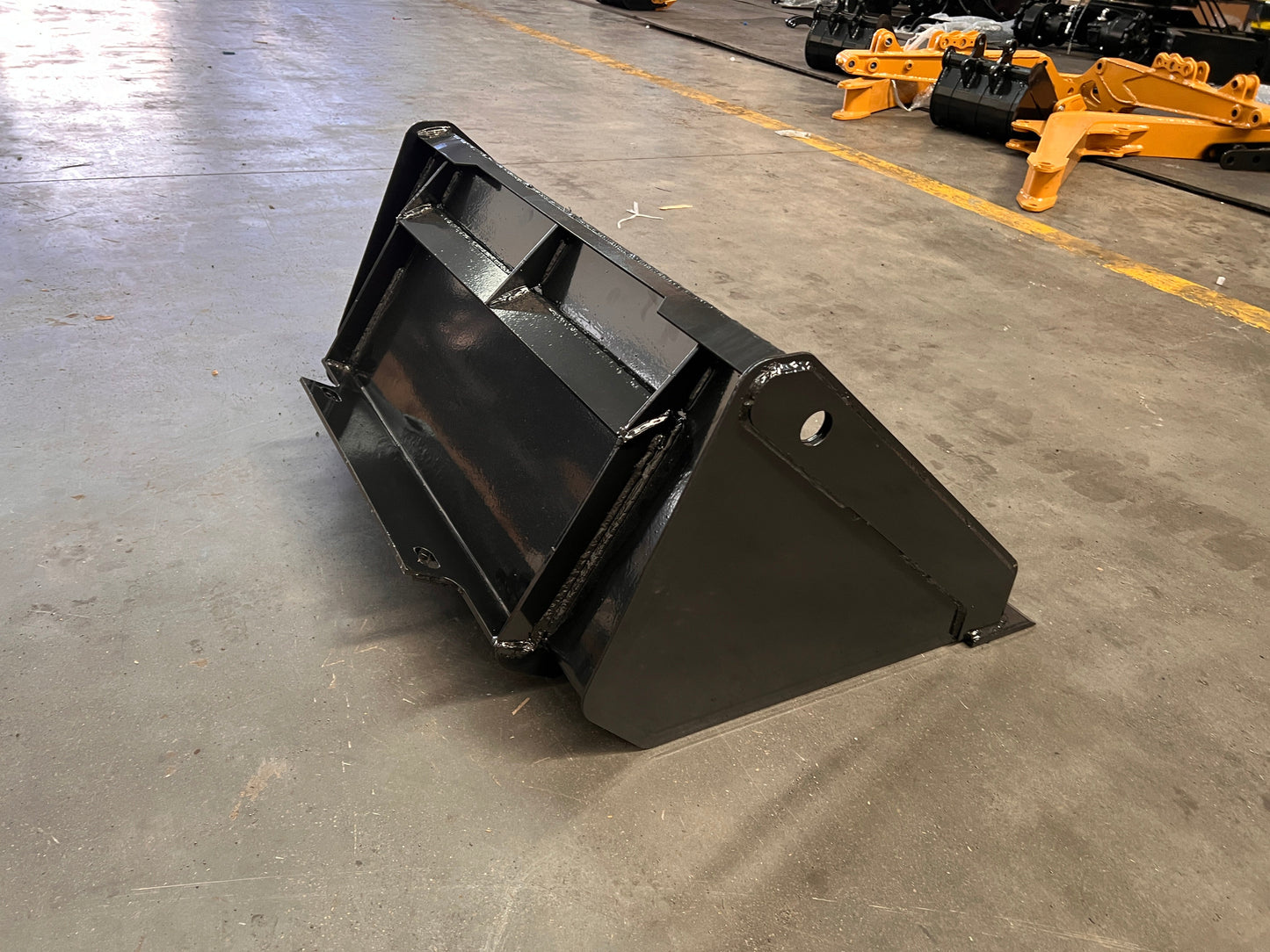 Standard Duty Skid Steer Bucket |AGT-M-BK45