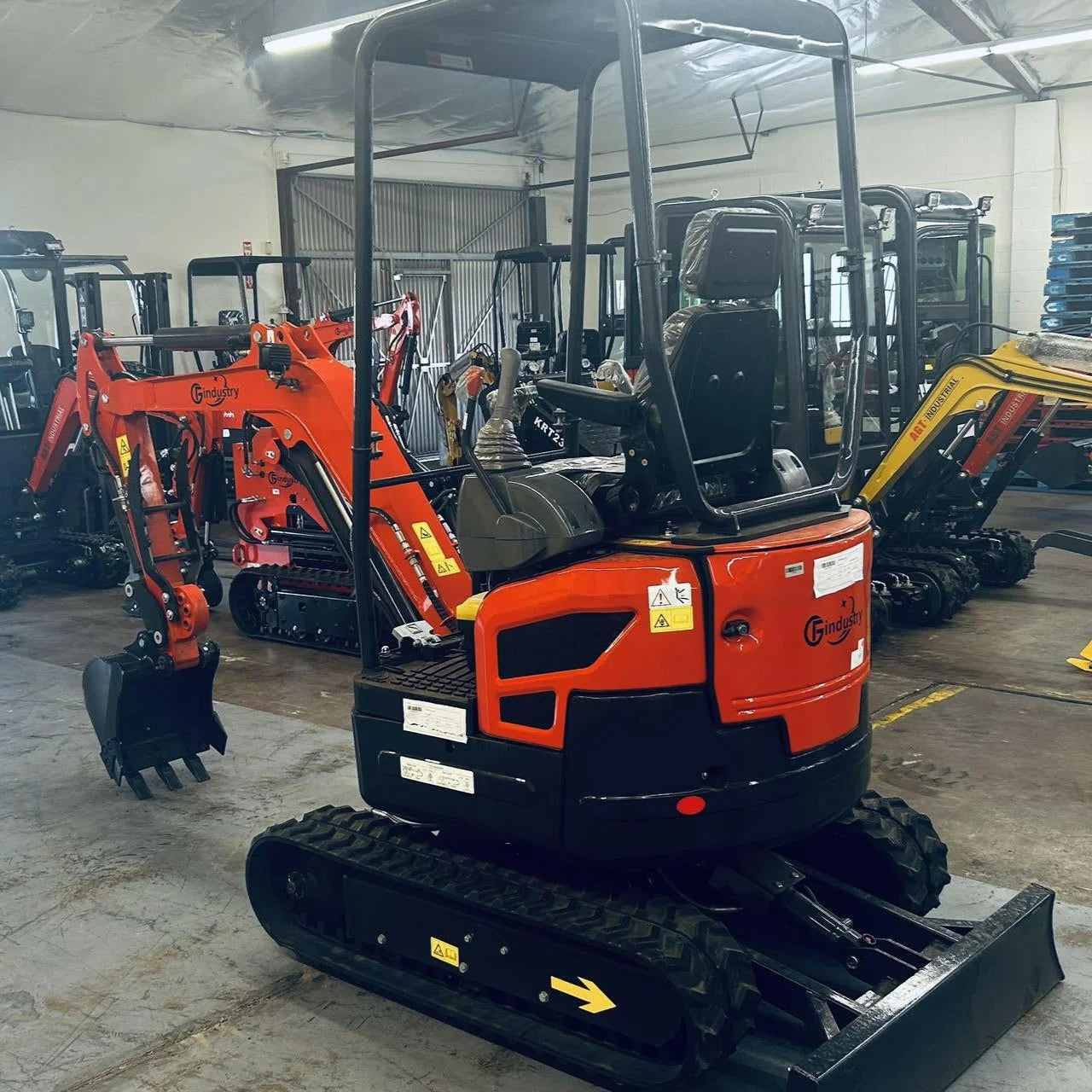 AGT-KU18E 1.8-Ton 13.5 HP Mini Excavator with Kubota Engine