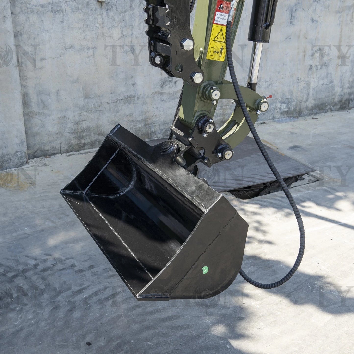 800mm Tilting Bucket Attachment For 2-3 ton Mini Excavator Hyd Digging Bucket