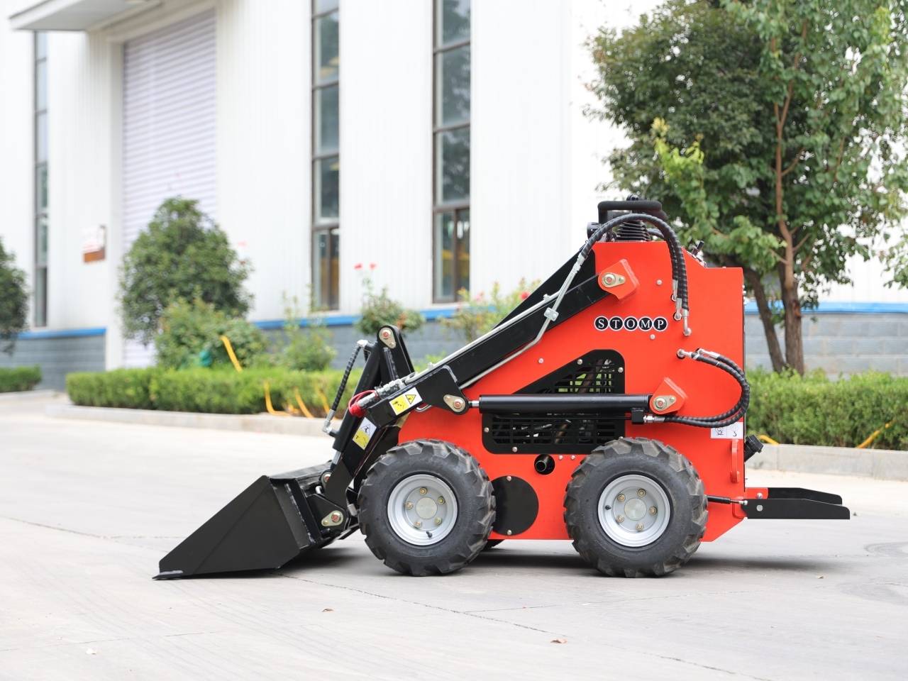 Brand New TYPHON STOMP 1800lbs Mini Skid Steer Loader 23HP Wheel Gas EPA B&S Engine USA