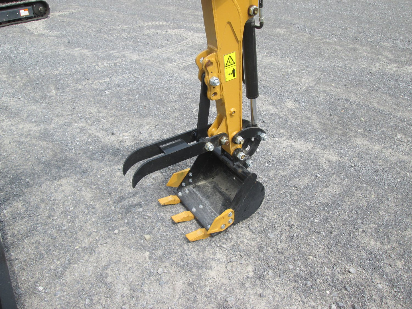 AGT-H12R 1-Ton 13.5 HP Gasoline Mini Excavator with RATO Engine