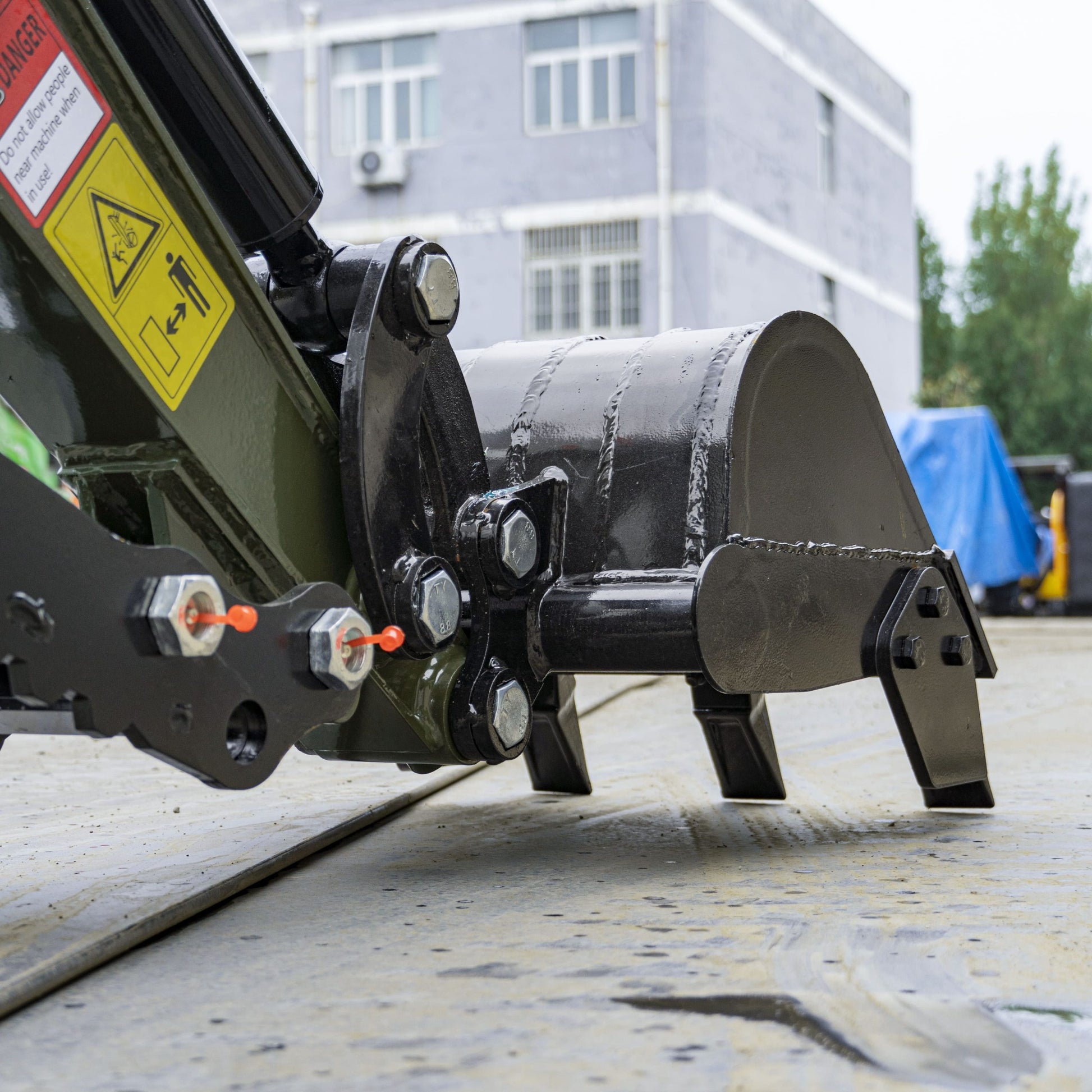 TYPHON TERROR XIII PRO STORM Mini Excavator – 1.3 Ton Trench Digger with Canopy, Hydraulic Thumb Clip, 22.1hp Honda Engine USA