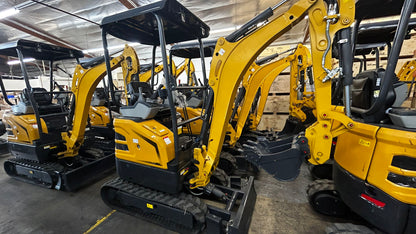 AGT-SE17SR 1.8-Ton 13.5 HP Mini Excavator with Kubota Diesel Engine | AGT Shantui