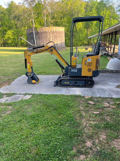 AGT-H12 1-Ton 13.5 HP Mini Excavator with B&S Engine