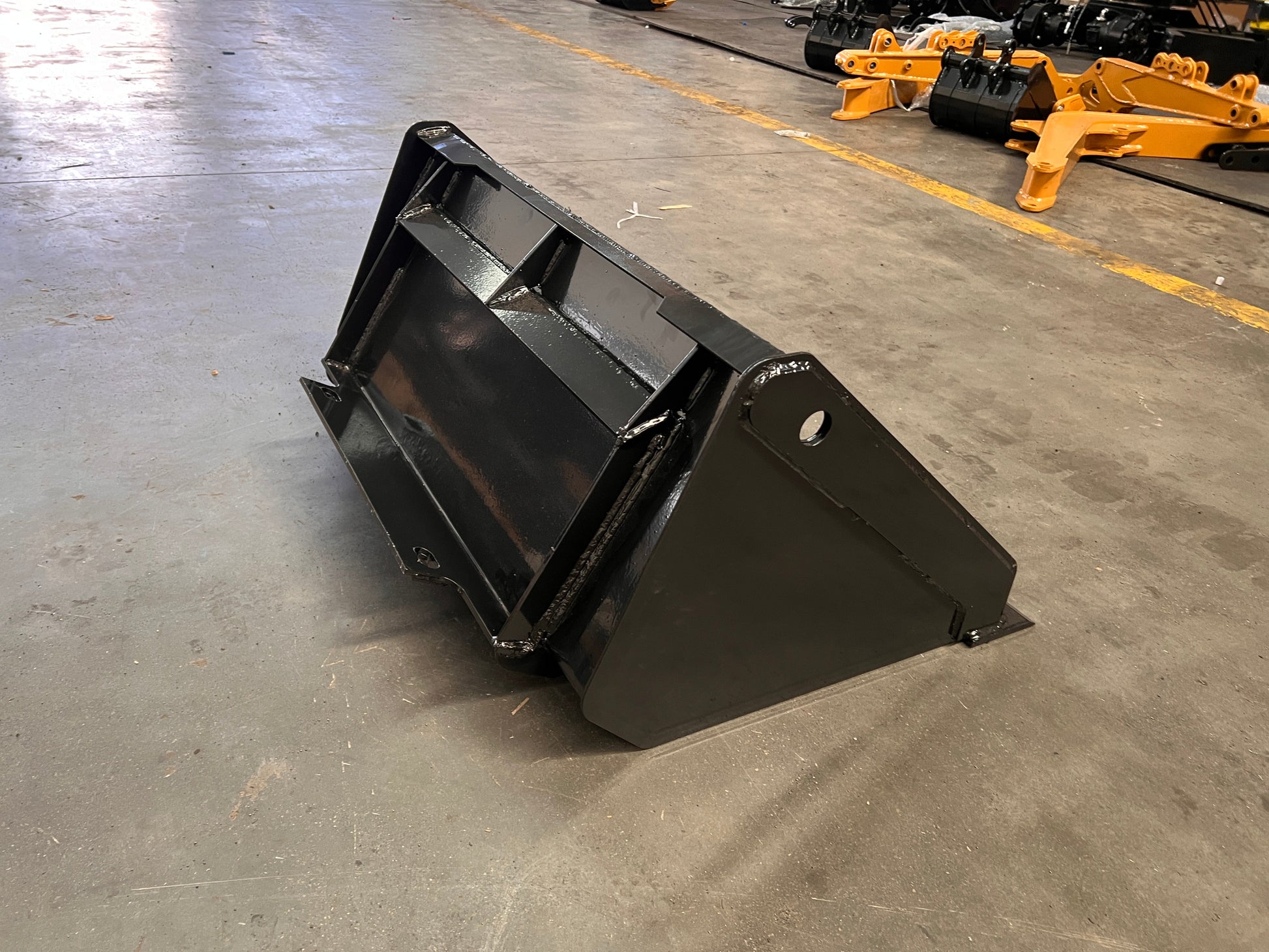Standard Duty Skid Steer Bucket |AGT-M-BK45