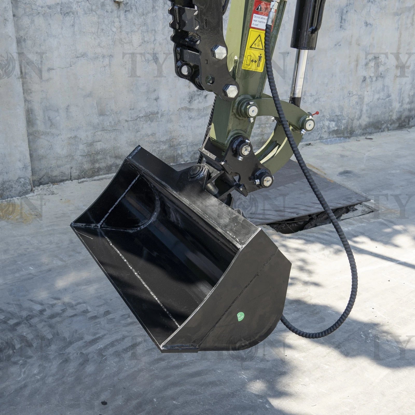 800mm Tilting Bucket Attachment For 2-3 ton Mini Excavator Hyd Digging Bucket